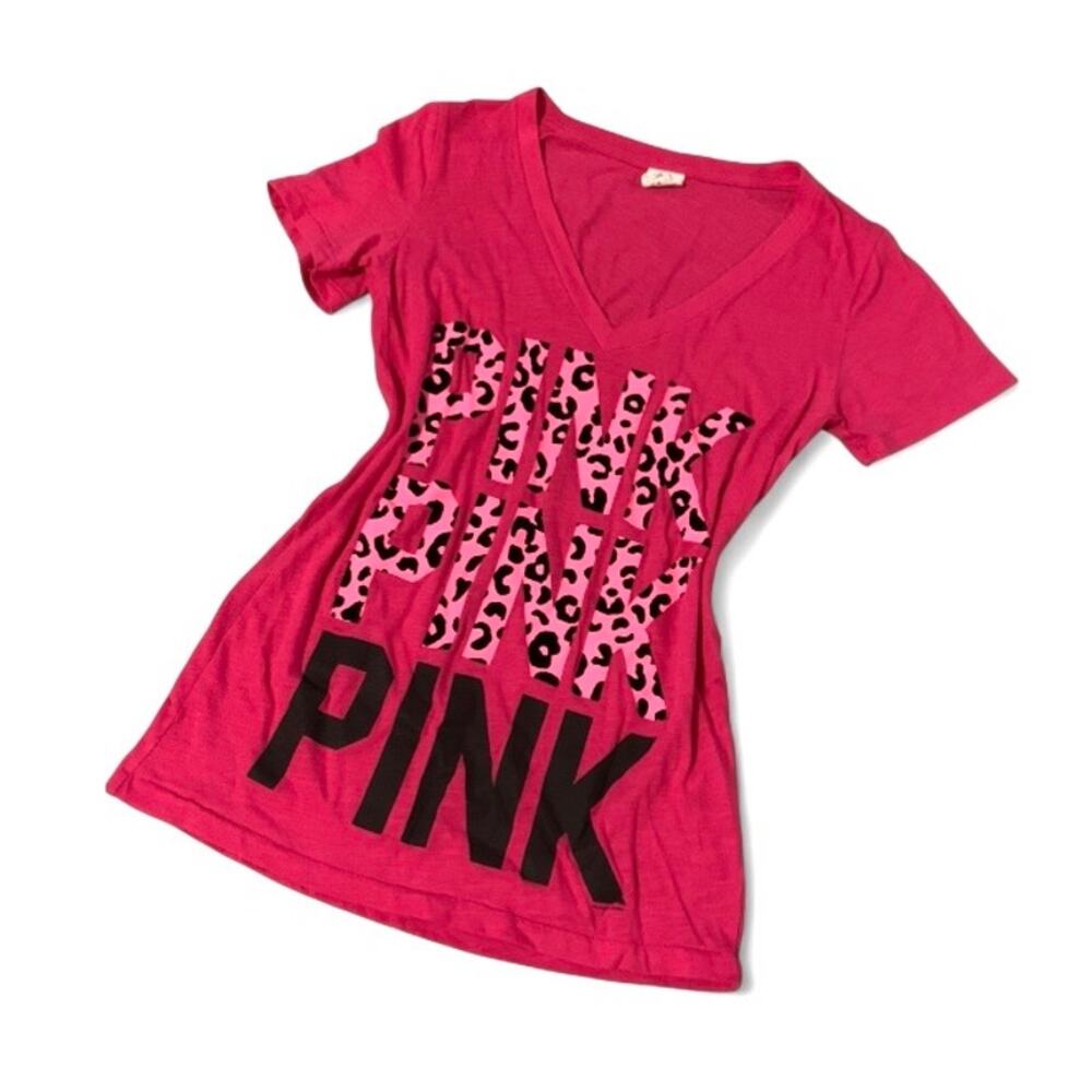 Y2K Victoria’s Secret PINK Leopard Graphic V-Neck T-Shirt Medium